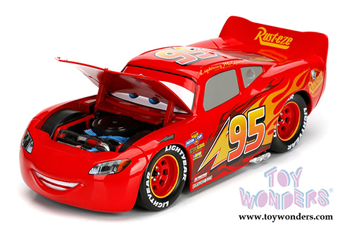 Jada Toys - Disney Pixar CARS 3 | Classic Lightning McQueen (1/24 diecast model toy,Glossy  Red) 98357