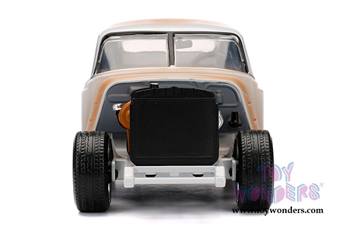 Jada Toys Fast & Furious - Dom's Chevy Fleetline F8 "The Fate of the Furious" Movie (1/24 scale diecast model car, Primer Grey) 98429