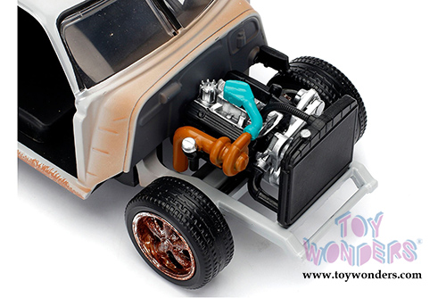 Jada Toys Fast & Furious - Dom's Chevy Fleetline F8 "The Fate of the Furious" Movie (1/24 scale diecast model car, Primer Grey) 98429