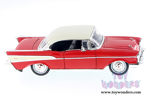 Jada Toys Showroom Floor - Chevy Bel Air&reg; Hardtop (1957, 1/24 scale diecast model car, Asstd.) 98894D