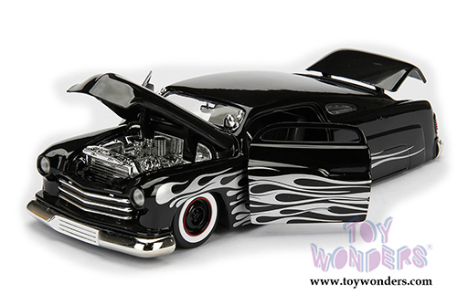 Jada Toys - Metals Die Cast Bigtime Kustoms | Mercury Hardtop (1951, 1/24 scale diecast model car, Asstd.) 99062DP1