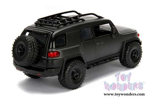 Jada Toys Just Trucks - Toyota FJ Cruiser (1/24 scale diecast model car, Primer Gray) 99318