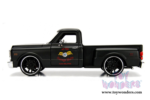 Jada Toys - Metals Die Cast Just Trucks | Chevrolet&reg; C10 Stepside Pickup "Garage Nuts" (1969, 1/24 scale diecast model car, Primer Black) 99397