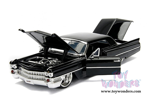 Jada Toys - Metals Die Cast | Bigtime Kustoms Cadillac&reg; Hardtop (1963, 1/24 scale diecast model car, Asstd.) 99550WA1