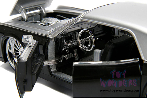 Jada Toys - Metals Die Cast | Lincoln Continental Hardtop (1963, 1/24 scale diecast model car, Asstd.) 99553WA1