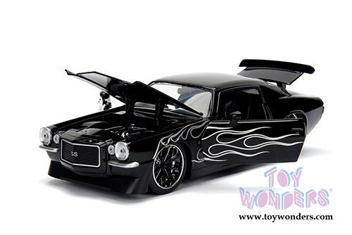 Jada Toys - Metals Die Cast | Bigtime Muscle Chevy&reg; Camaro&reg; Hardtop (1971, 1/24 scale diecast model car, Asstd.) 99977DP1