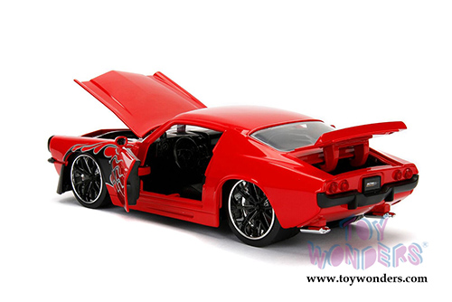 Jada Toys - Metals Die Cast | Bigtime Muscle Chevy&reg; Camaro&reg; Hardtop (1971, 1/24 scale diecast model car, Asstd.) 99977DP1