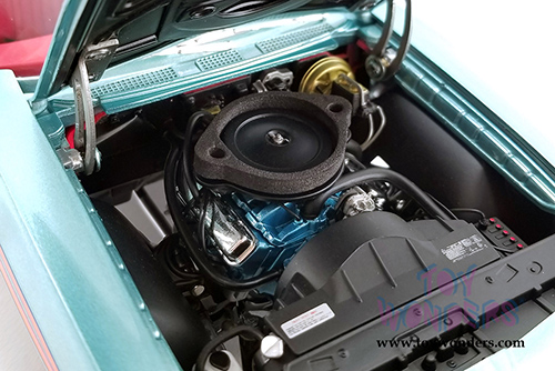 Acme - Pontiac&reg; GTO&reg; Judge Hardtop (1970, 1/18 scale diecast model car, Mint Turquoise) 1801213