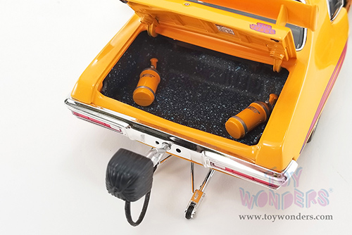 Acme Drag Outlaws - Pontiac GTO Judge Hardtop (1970, 1/18 scale diecast model car, Orbit Orange) A1801215