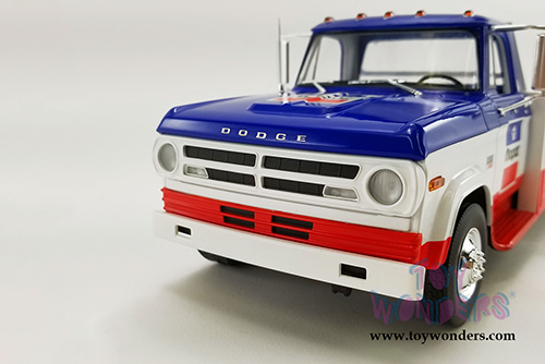 Acme - Dodge D300 Ramp Truck "Mopar Parts" (1970, 1/18 scale diecast model car, Blue/White/Red) A1801903