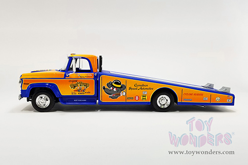 Acme - Dodge D-300 Ramp Truck "Original Rat Trap" (1970, 1/18 scale diecast model car, Orange/Blue) A1801907