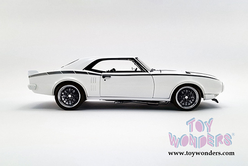 Acme - Pontiac&reg; Firebird Street Fighter Hardtop (1968, 1/18 scale diecast model car, Cameo Ivory) A1805212