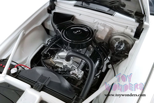 Acme - Pontiac&reg; Firebird Street Fighter Hardtop (1968, 1/18 scale diecast model car, Cameo Ivory) A1805212