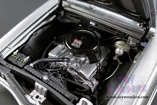 Acme - Chevrolet&reg; Chevelle&reg; The Anvil Hardtop (1965, 1/18 scale diecast model car, Gray) A1805514