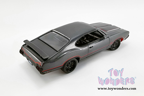 Acme - Oldsmobile&reg; 442 W30 Street Fighter Hardtop (1970, 1/18 scale diecast model car, Granite Gray) A1805617