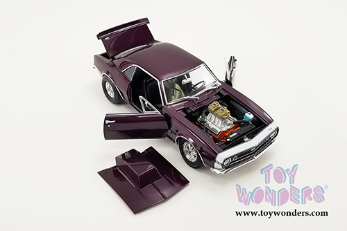 Acme Drag Outlaws - Chevrolet&reg; Camaro&reg; SS (1967, 1/18 scale diecast model car, Purple Haze) A1805721
