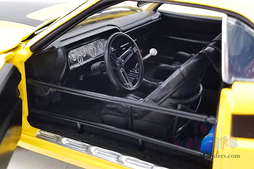 Acme | Dodge Challenger R/T Street Fighter Chicayne Hardtop (1971, 1/18 scale diecast model car, Yellow/Black) A1806020