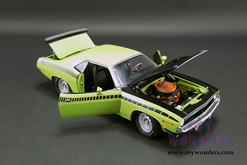 Acme - Plymouth Barracuda AAR Hardtop (1970, 1/18 scale diecast model car, Sublime Green/Matte Black) A1806113