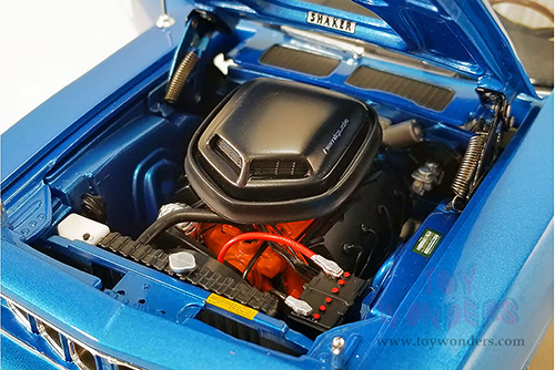 Acme - Plymouth HEMI&reg; Barracuda Hardtop (1971, 1/18 scale diecast model car, B5 Blue/White) A1806123