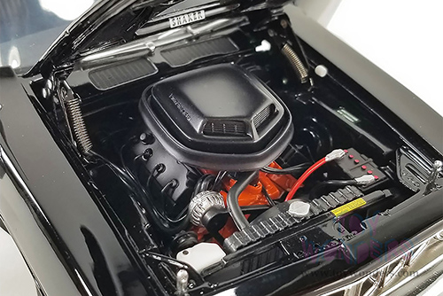 Acme - Plymouth HEMI&reg; Barracuda Hardtop (1971, 1/18 scale diecast model car, Black) A1806124