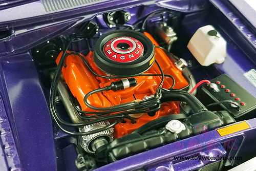 Acme | Dodge Dart GTS 440 Vinyl Top (1969, 1/18 scale diecast model car, Plum Crazy Purple) A1806406VT