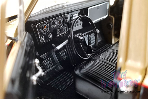 Acme - Chevrolet&reg; C-10 Shop Pickup Truck "Smokey Yunick" (1967, 1/18 scale diecast model car, Gold/Black) A1807212