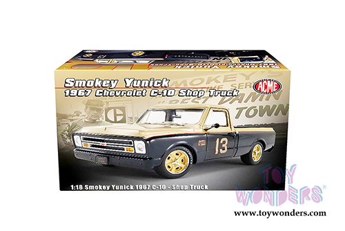 Acme - Chevrolet&reg; C-10 Shop Pickup Truck "Smokey Yunick" (1967, 1/18 scale diecast model car, Gold/Black) A1807212