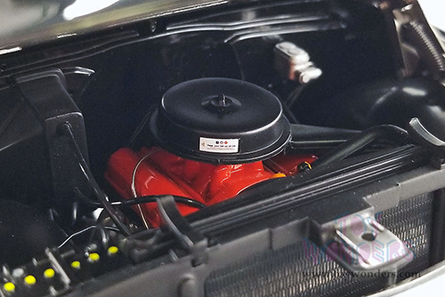 Acme - Chevrolet® K10 4x4 Pickup Truck (1970, 1/18 scale diecast model car, Black) A1807215