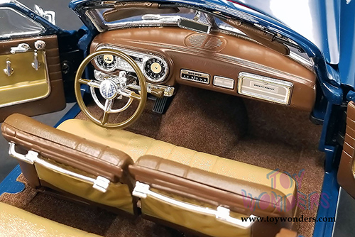 Acme - Hudson Hornet Convertible (1952, 1/18 scale diecast model car, Admiral Blue/Boston Ivory) A1807504