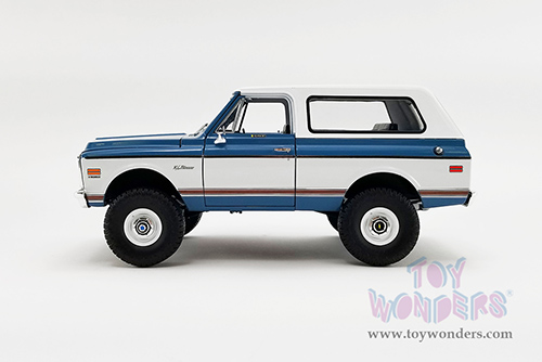 Acme - Chevrolet&reg; K5 Blazer - Lifted Version (1972, 1/18 scale diecast model car, Blue/White) A1807702
