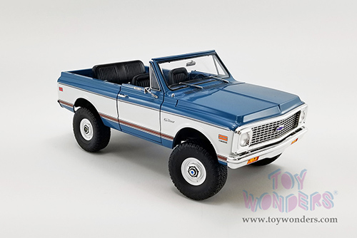 Acme - Chevrolet&reg; K5 Blazer - Lifted Version (1972, 1/18 scale diecast model car, Blue/White) A1807702