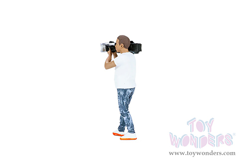 Showcasts® Figurines - On Air Figure 3 (1/18 scale, White/Blue) AD-18403 MAP: $14.99