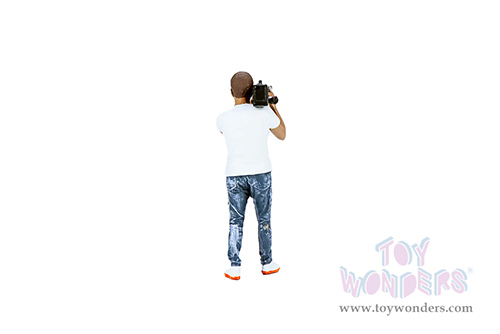 Showcasts® Figurines - On Air Figure 3 (1/18 scale, White/Blue) AD-18403 MAP: $14.99