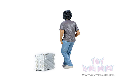 Showcasts® Figurines - RWB Legend Akira Nakai | Nakai-San Figure 2 with Briefcase (2 pcs.) (1/18 scale, Gray/Blue) AD-18502 MAP: $20.99