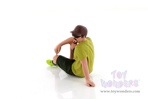 Showcasts® Figurines - Figure18 Series 1 #701 (1/18 scale, Green) AD-18701 MAP: $14.99