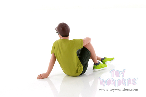 Showcasts® Figurines - Figure18 Series 1 #701 (1/18 scale, Green) AD-18701 MAP: $14.99