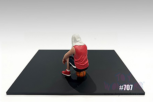 Showcasts® Figurines - Figure24 Series 1 #707 (1/24 scale, Red/Black) AD-24707 MAP: $11.99