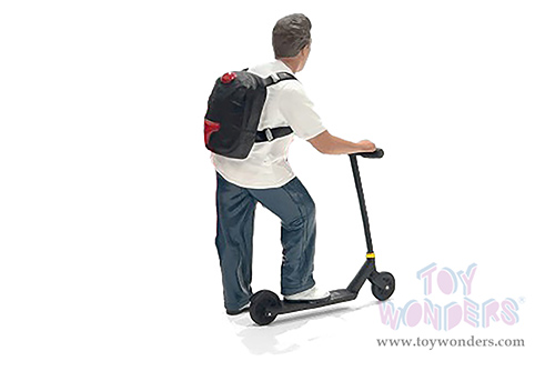 Showcasts® Figurines - Figure18 Series 2 Figure 1 (1/18 scale, Dark Blue,White) AD-18901 MAP: $16.99