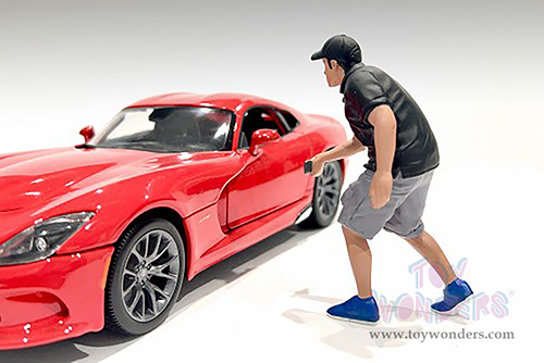 Showcasts® Figurines - Figure18 Series 2 Figure 4 (1/18 scale, Gray/Black) AD-18904 MAP: $14.99