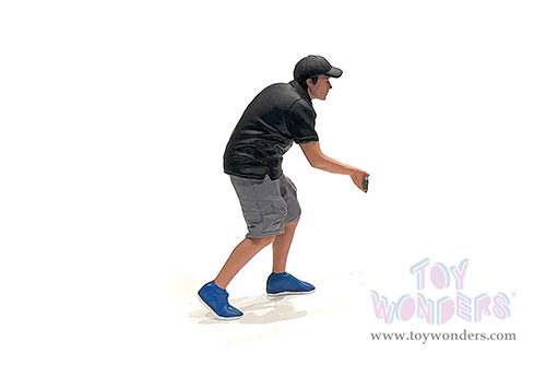 Showcasts® Figurines - Figure18 Series 2 Figure 4 (1/18 scale, Gray/Black) AD-18904 MAP: $14.99