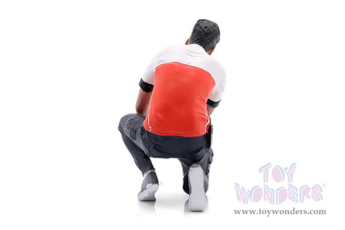 Showcasts® Figurines - Race Crew Figure #5 (1/24 scale, Red/White) AD-25005 MAP: $11.99