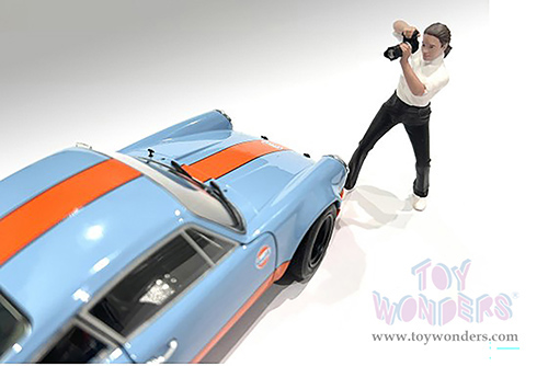 Showcasts® Figurines - "Photographers" Figure #2 (1/24 scale, Black/White) AD-25302 MAP: $11.99