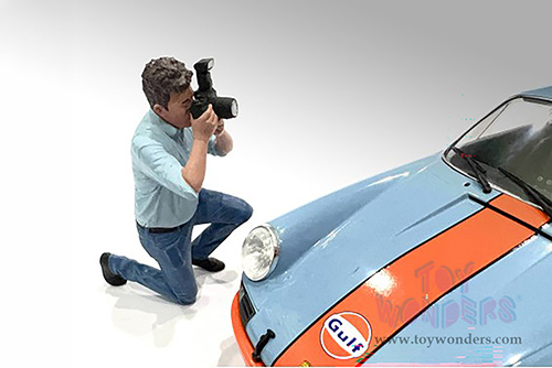 Showcasts® Figurines - "Photographers" Figure #3 (1/24 scale, Blue) AD-25303 MAP: $11.99