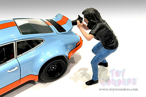 Showcasts® Figurines - "Photographers" Figure #4 (1/18 scale, Blue/Dark green) AD-19304 MAP: $12.99