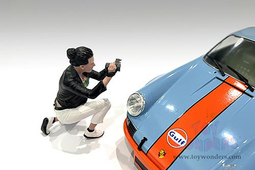 Showcasts® Figurines - "Photographers" Figure #5 (1/18 scale, Black/White) AD-19305 MAP: $12.99