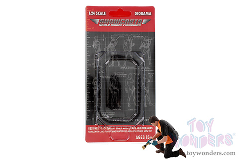 Showcasts® Figurines - Detail Masters Figure 1 - Wheel Cleaning (1/24 scale, Black/Orange) AD-24601 MAP: $11.99