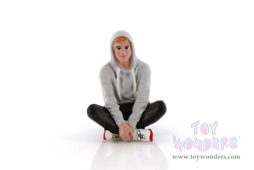 Showcasts® Figurines - Figure24 Series 1 #704 (1/24 scale, Black/light Gray) AD-24704 MAP: $11.99