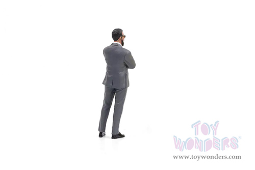 Showcasts® Figurines - Gentlemen's Club Figure 2 (1/24 scale, Gray) AD-24802 MAP: $10.99