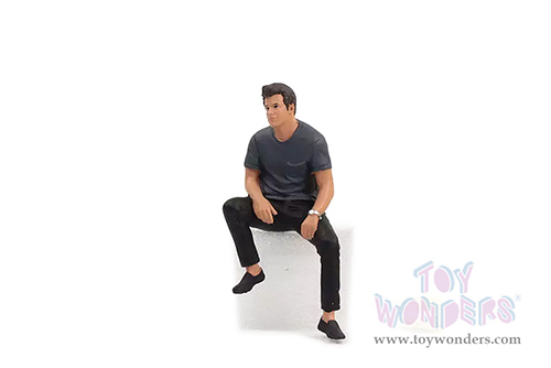 Showcasts® Figurines - Gentlemen's Club Figure 5 (1/24 scale, Gray/Black) AD-24805 MAP: $9.99