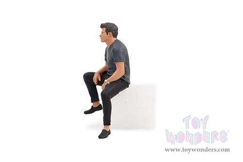 Showcasts® Figurines - Gentlemen's Club Figure 5 (1/24 scale, Gray/Black) AD-24805 MAP: $9.99